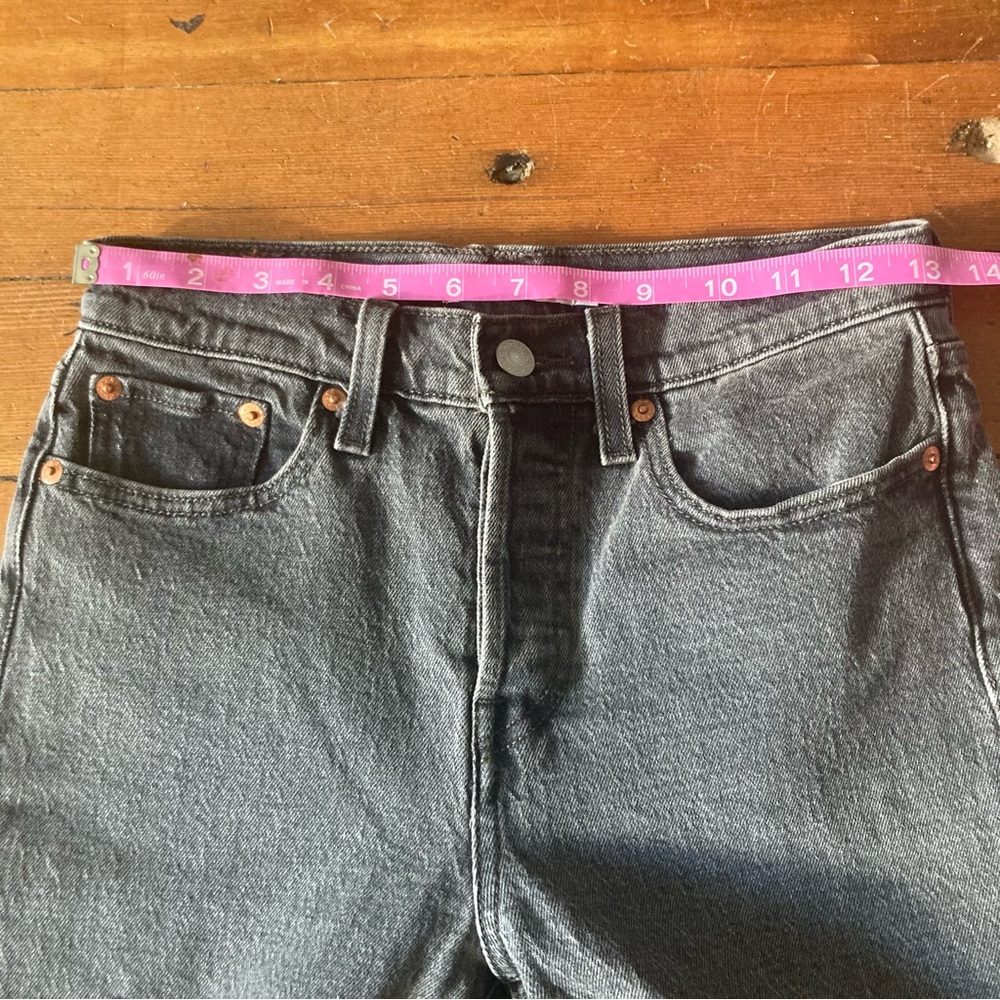 Levi’s Wedgie 25 - Picture 6 of 10